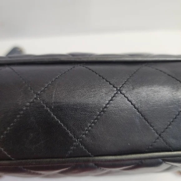 Authentic vintage CHANEL black quilted Matelasse lambskin tote bag with COA - Picture 7 of 16